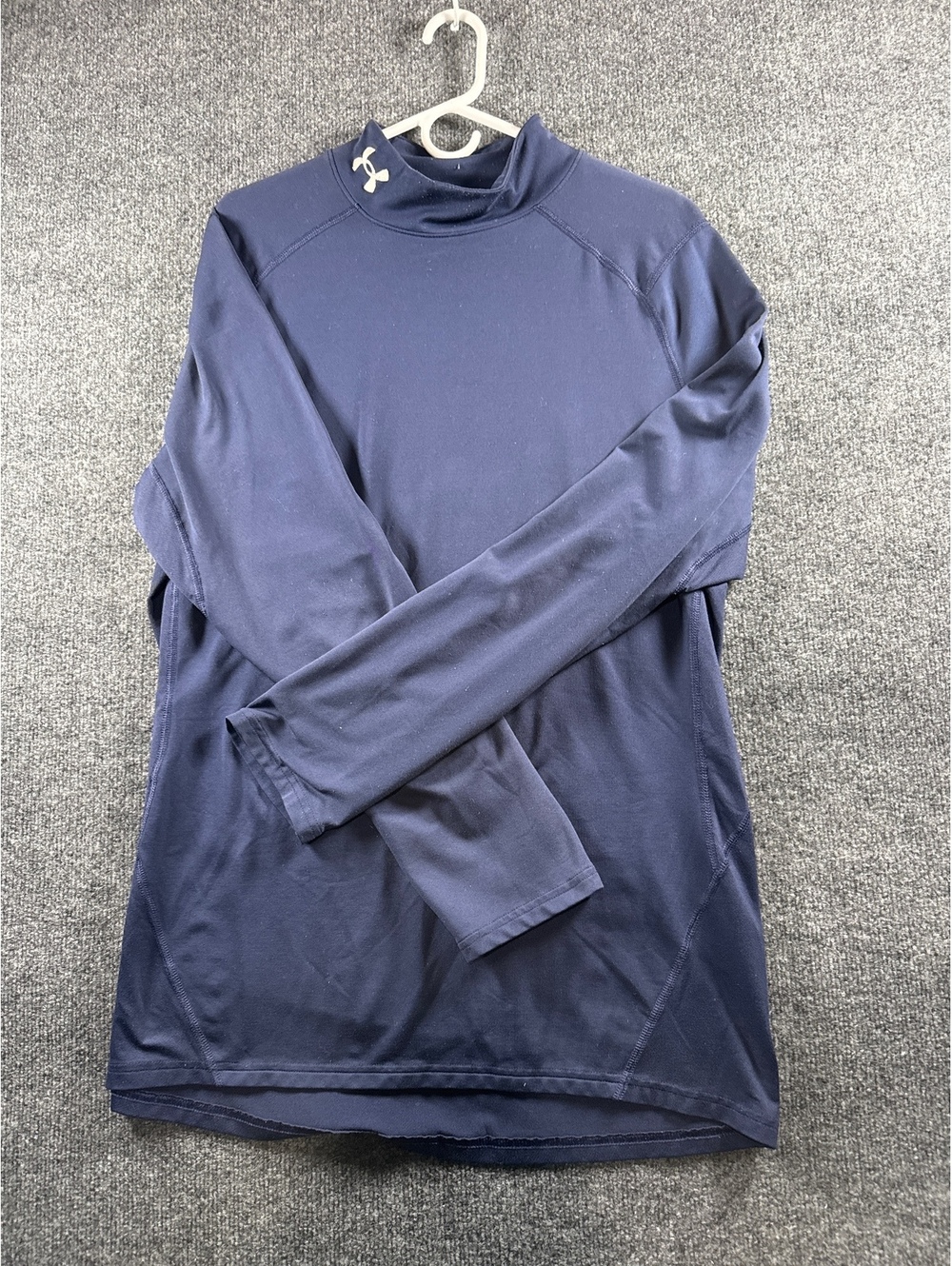 Under Armour ColdGear Boys XL Navy Long Sleeve Mock Neck Compression Shirt